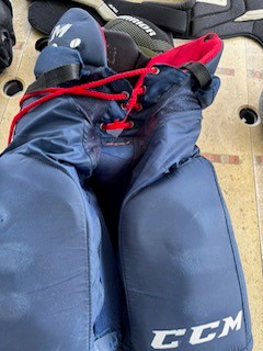 #002 Pantaloni Hockey CCM