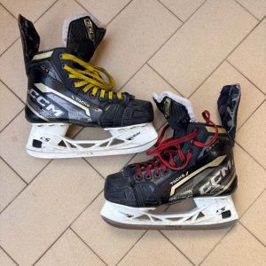 #030-12 Pattini CCM Tacks AS 570
